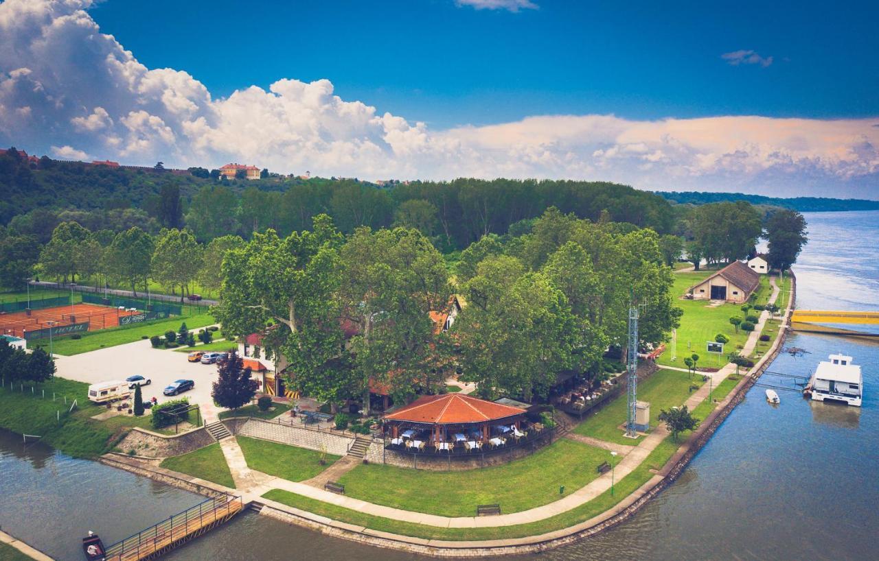 Hotel Dunav อิลก ภายนอก รูปภาพ