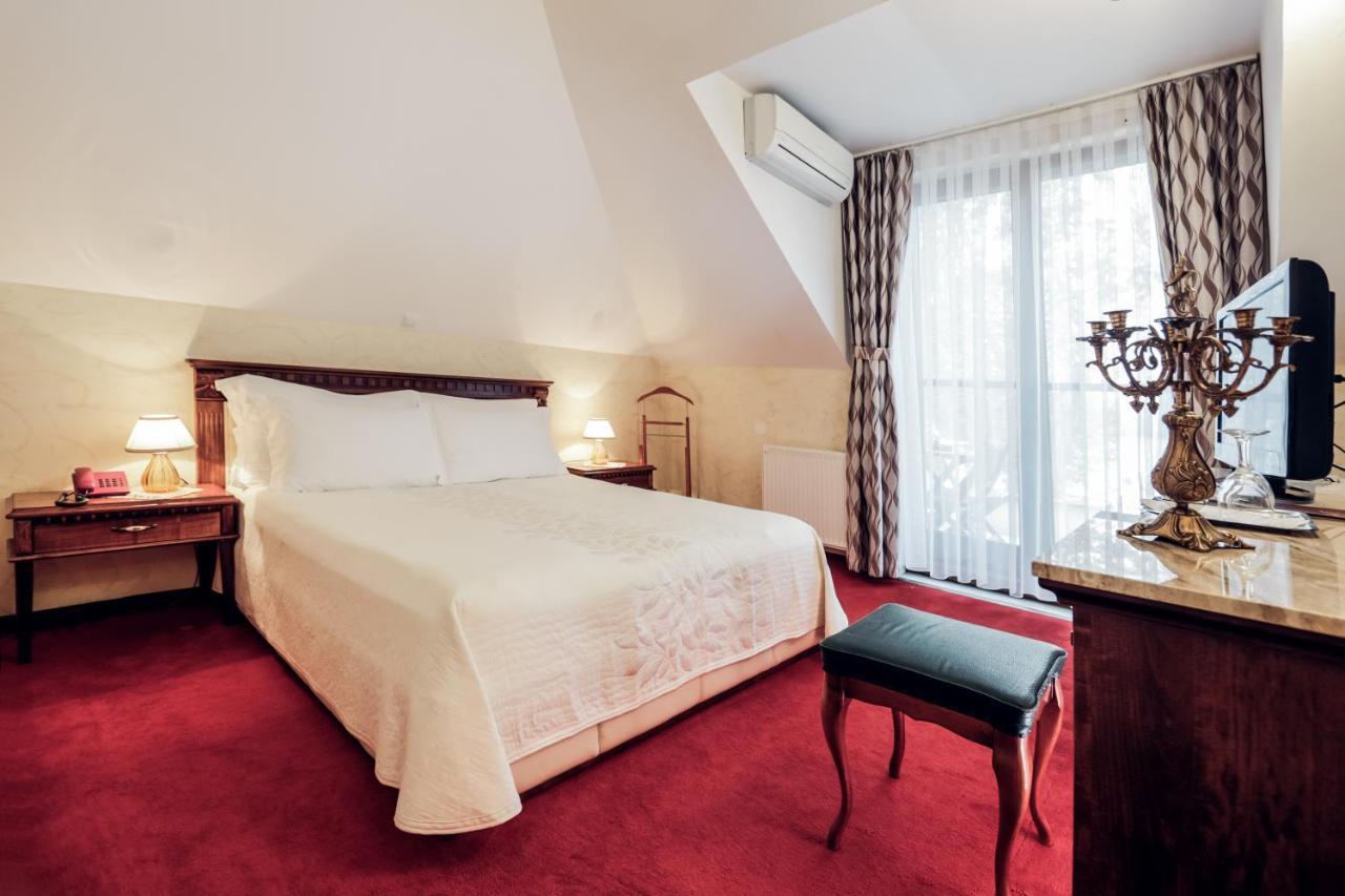 Hotel Dunav อิลก ภายนอก รูปภาพ